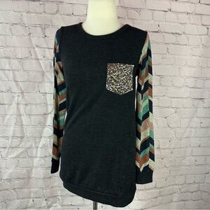 NWT boutique Chevron Sleeve knit sweater Top banded waist with Sequin Pocket plu